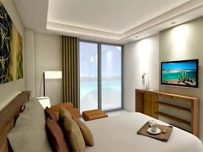 Hampton & By Hilton Cabos Hotel 3*