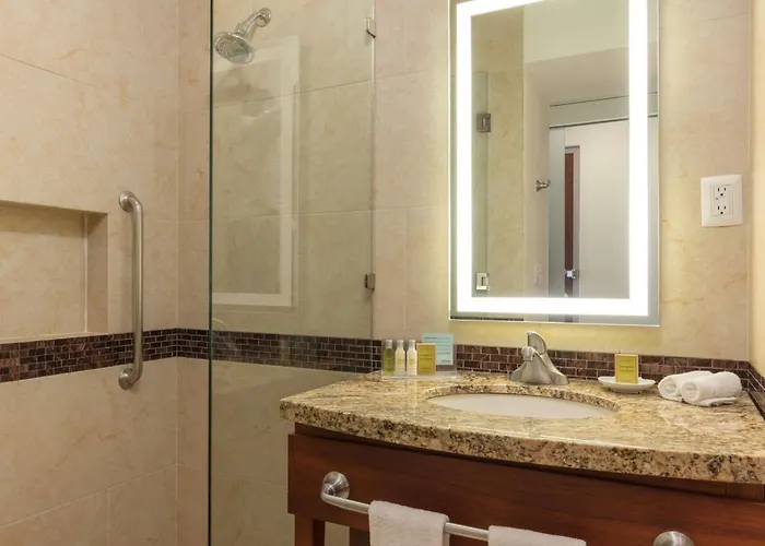 Hampton & By Hilton Cabos San José del Cabo