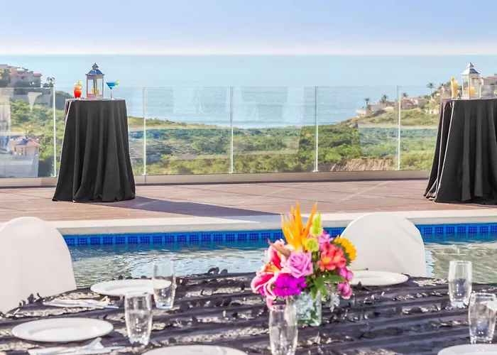 Hotel Hampton & By Hilton Cabos