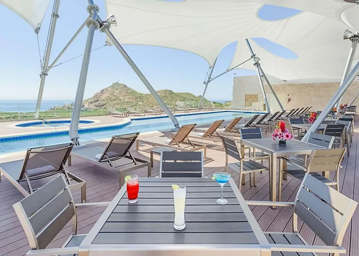 Hampton & By Hilton Cabos 3* San José del Cabo
