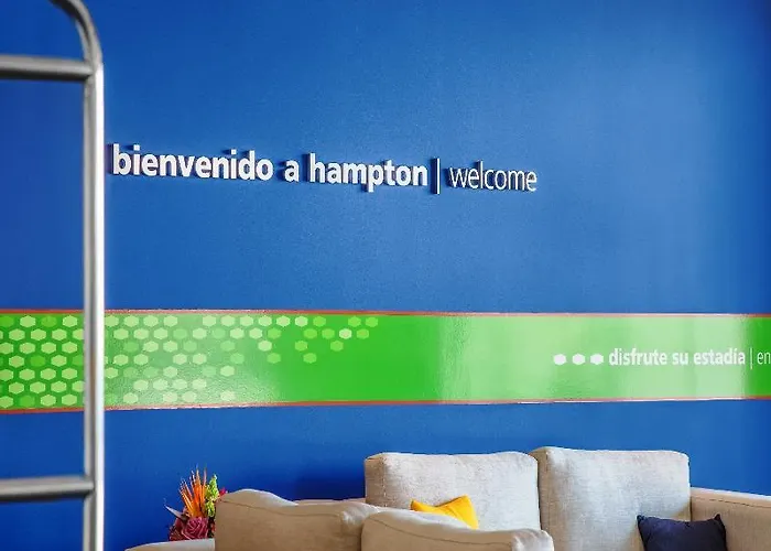 Hotel Hampton & By Hilton Cabos