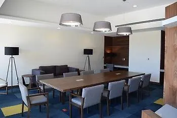 Hampton & By Hilton Cabos Hotel 3*