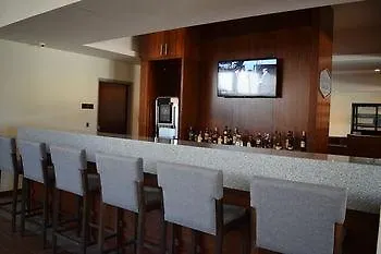 Hotel Hampton & By Hilton Cabos 3*