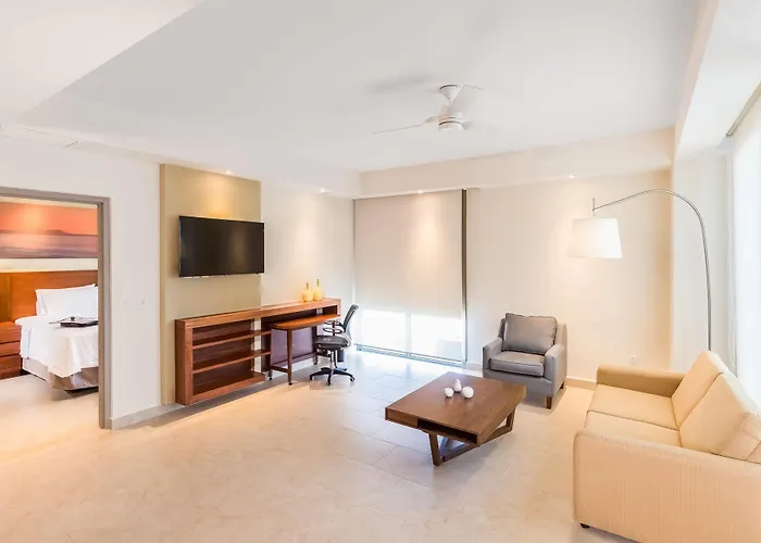 Hampton & By Hilton Cabos 3* San José del Cabo
